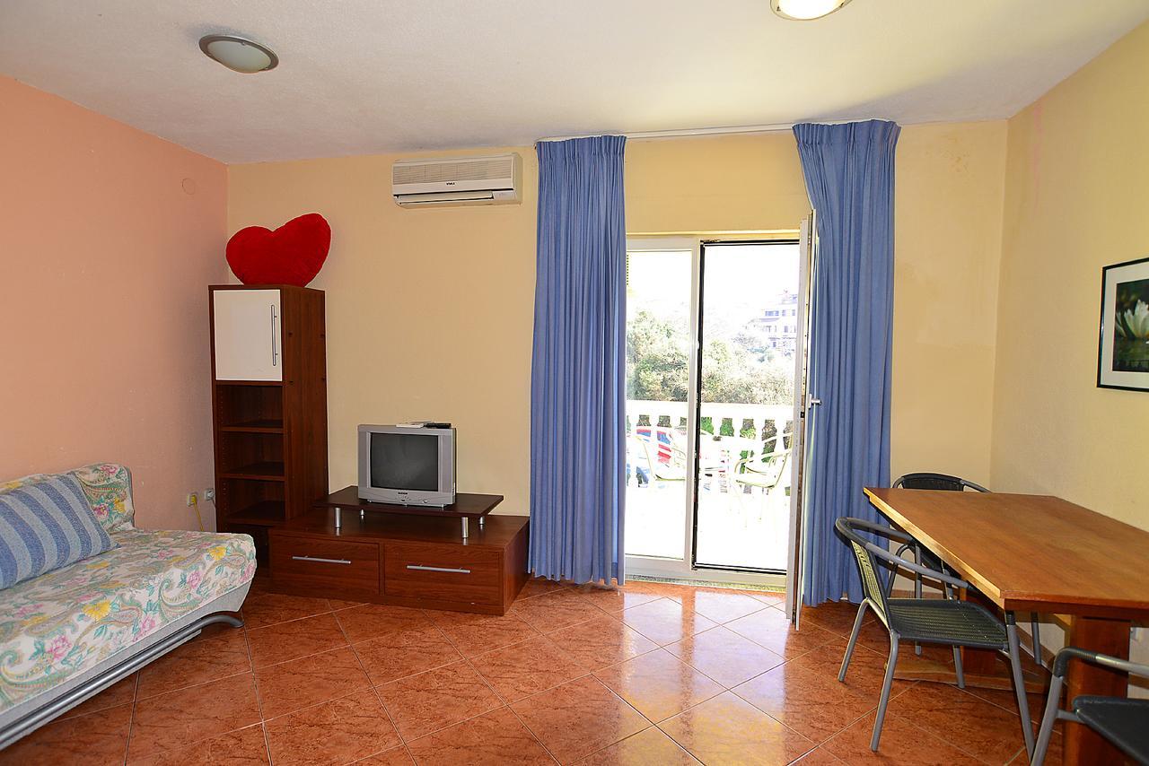 Apartments Milica 56 Pula Extérieur photo