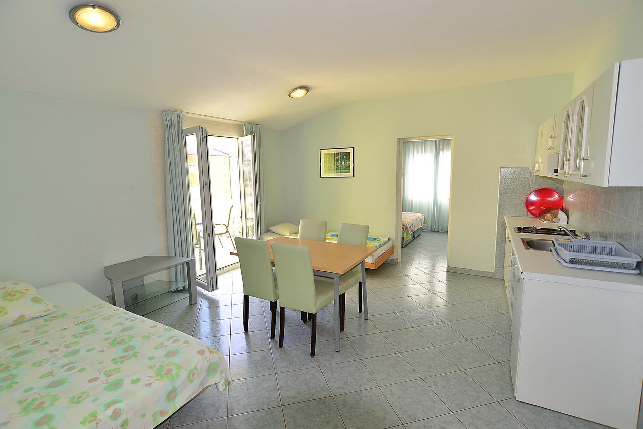 Apartments Milica 56 Pula Extérieur photo